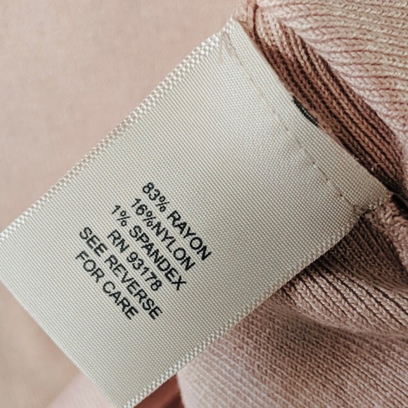 PHILOSOPHY Scalloped Hem Blush Pink Sweater Size Medium - Picture 5 of 7